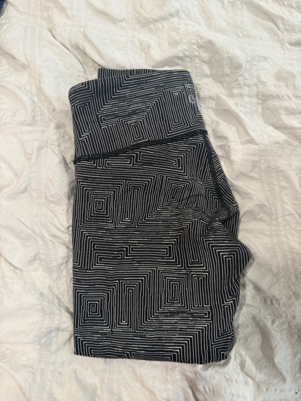 Lululemon Black & White Geometric High-Waist Leggings